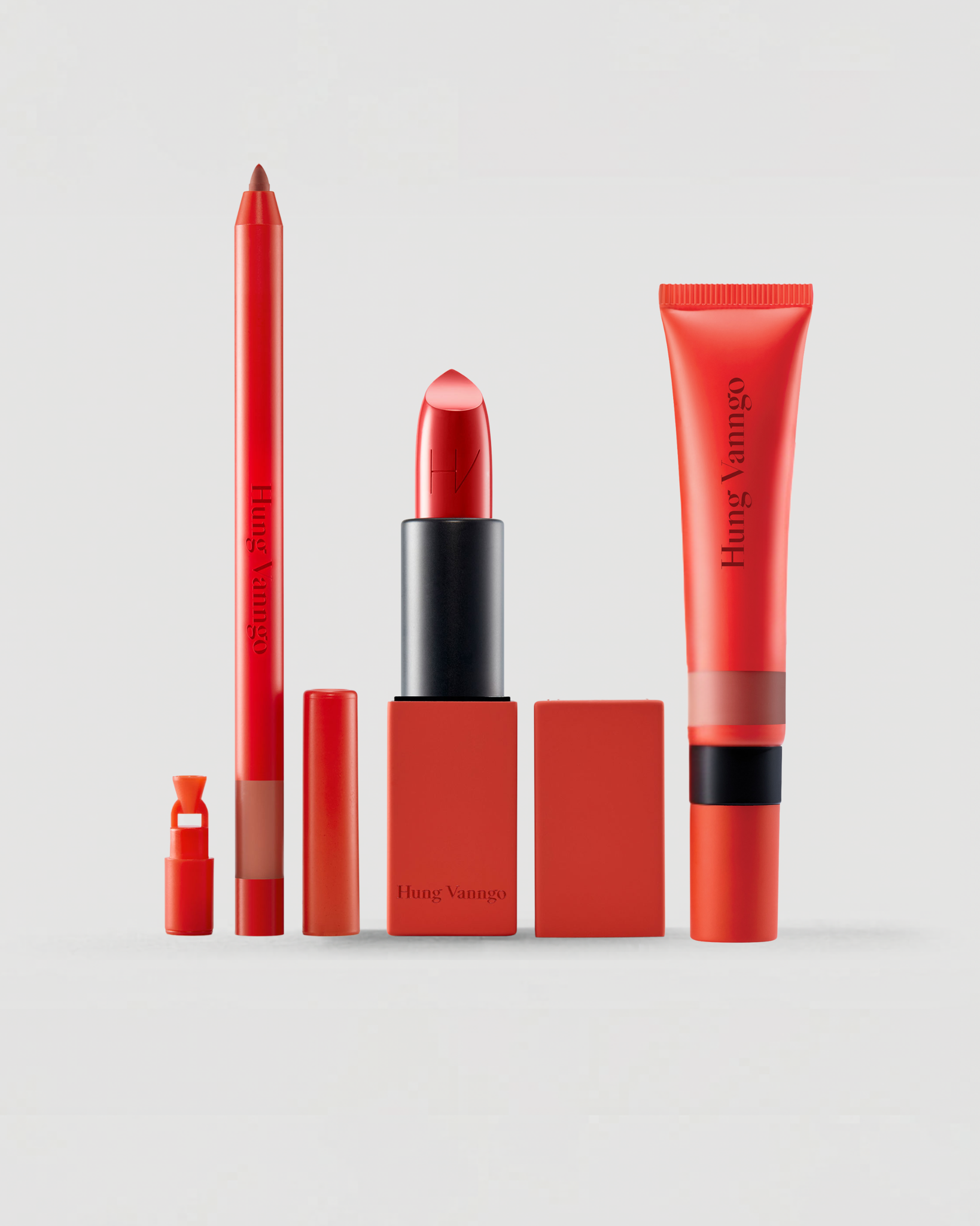 Iconic Lip Trio: Liner, Lipstick & Gloss